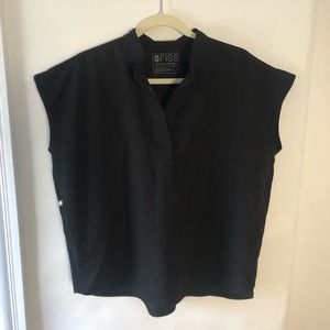 Fig black scrub top